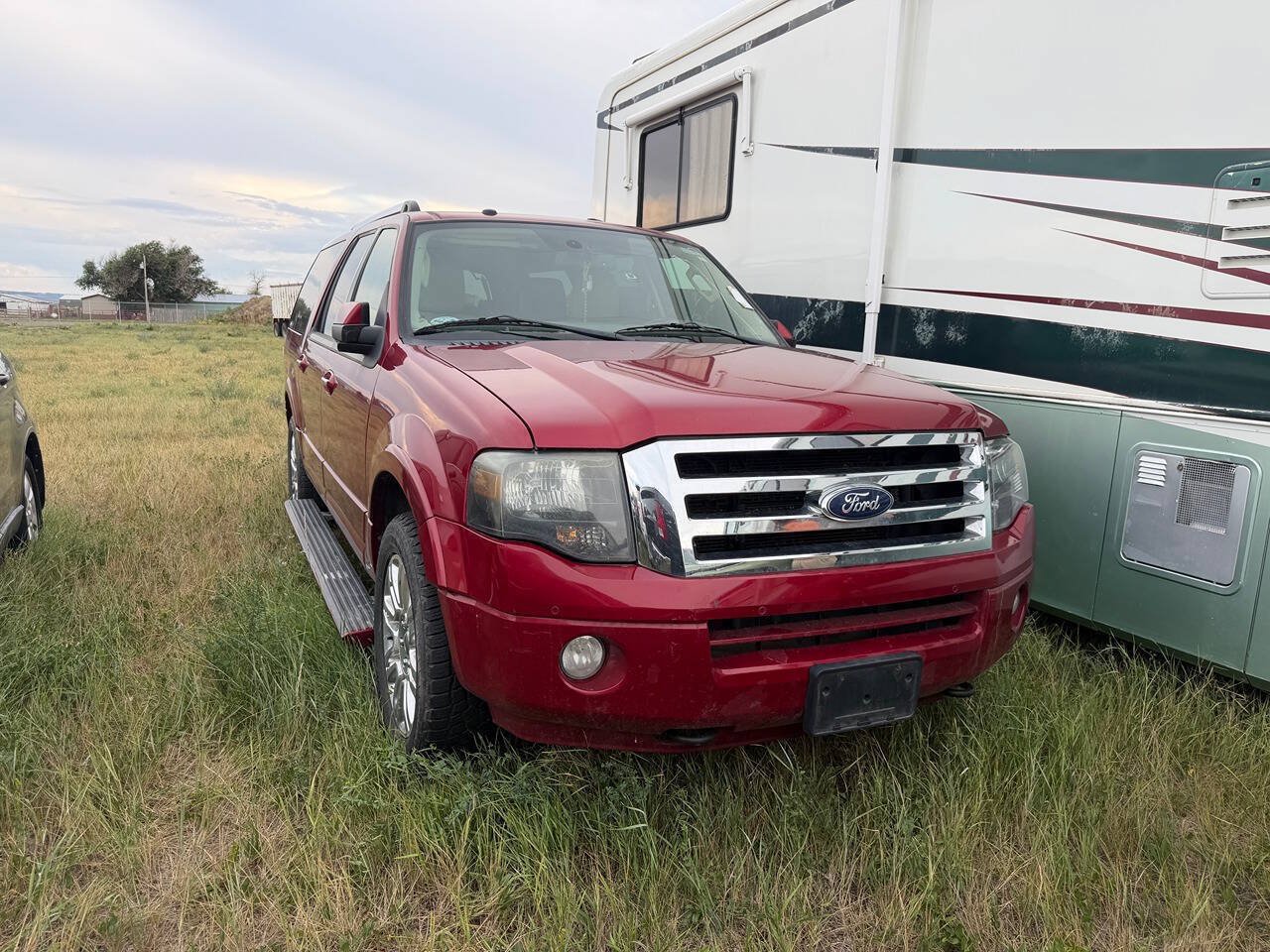 Used 2013 Ford Expedition EL Limited AWD/4WD image 2