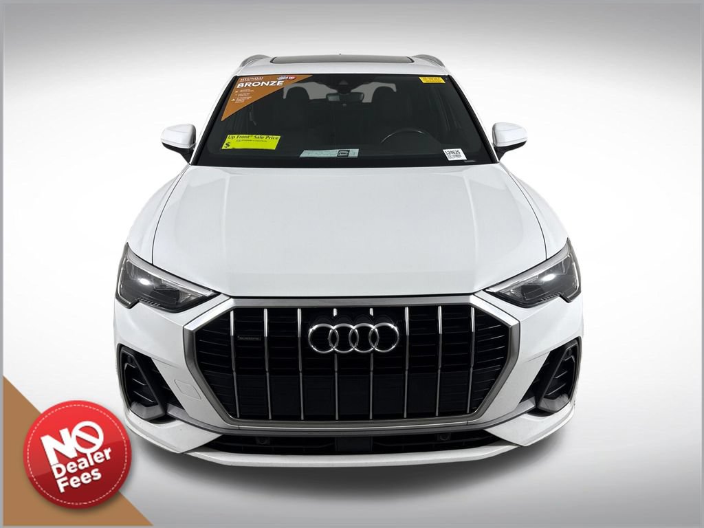 Used 2020 Audi Q3 2.0T Premium w/ Convenience Package AWD/4WD image 9