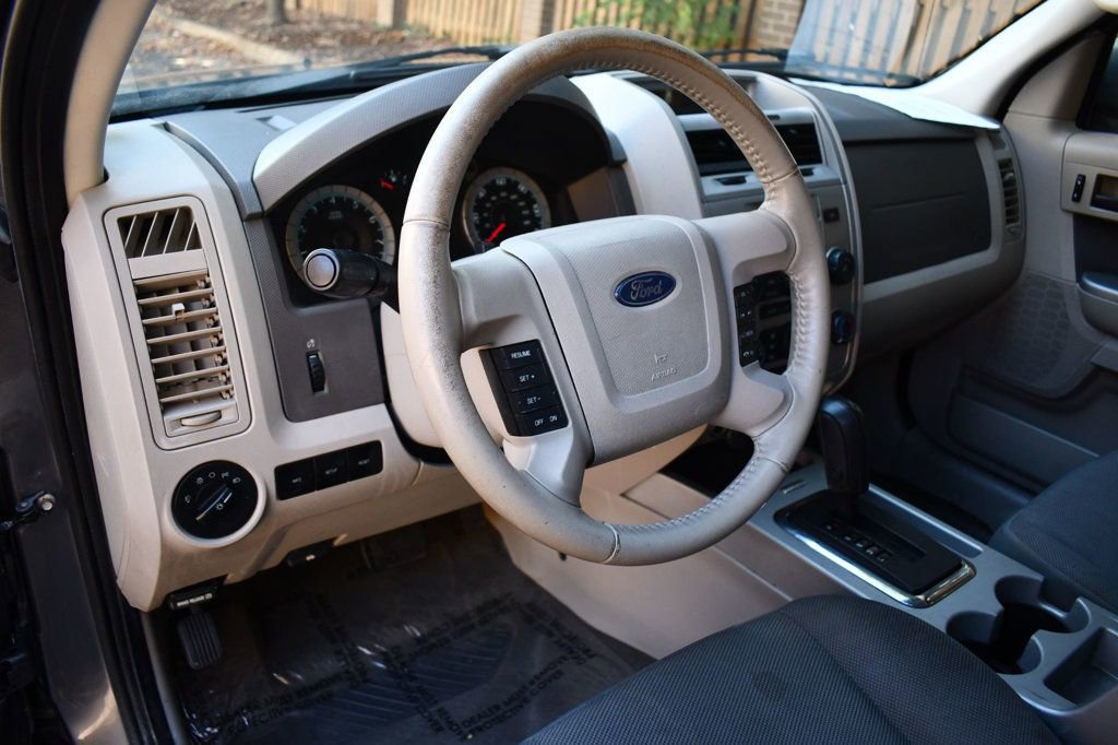 Used 2009 Ford Escape XLT image 17