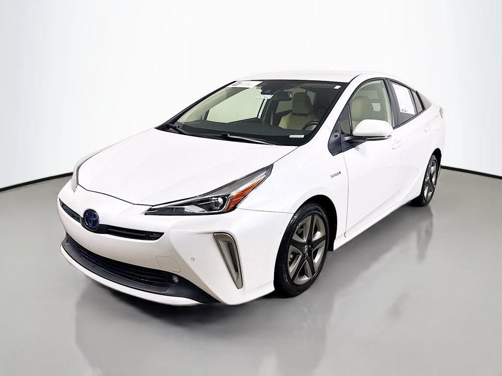 Certified 2022 Toyota Prius XLE FWD image 3