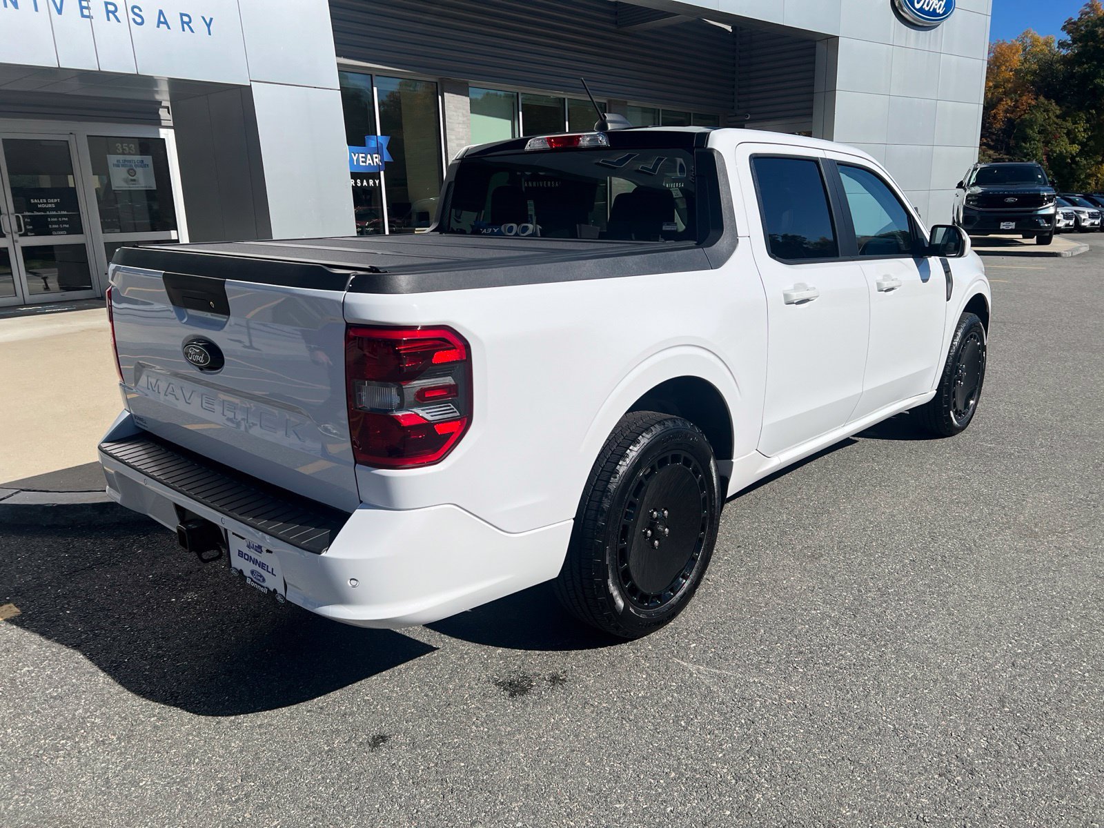 Used 2025 Ford Maverick Lobo AWD/4WD image 6