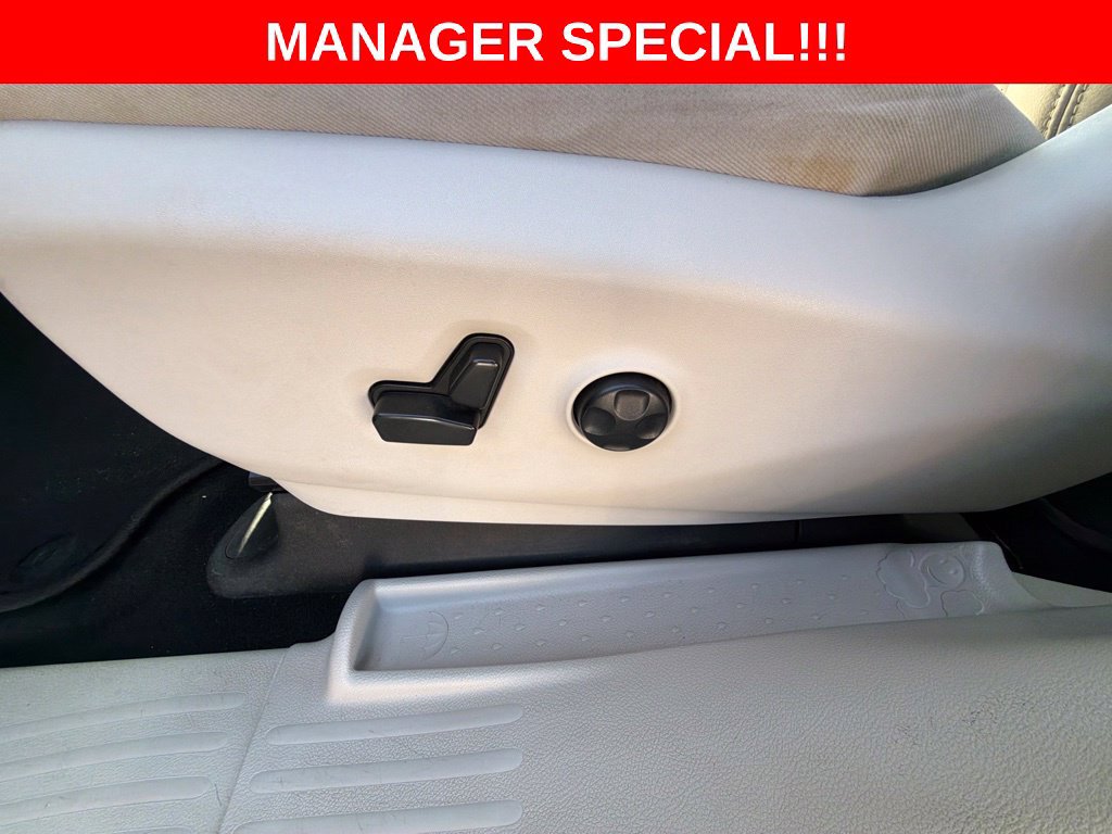 Used 2021 Chrysler Pacifica Touring-L FWD image 21