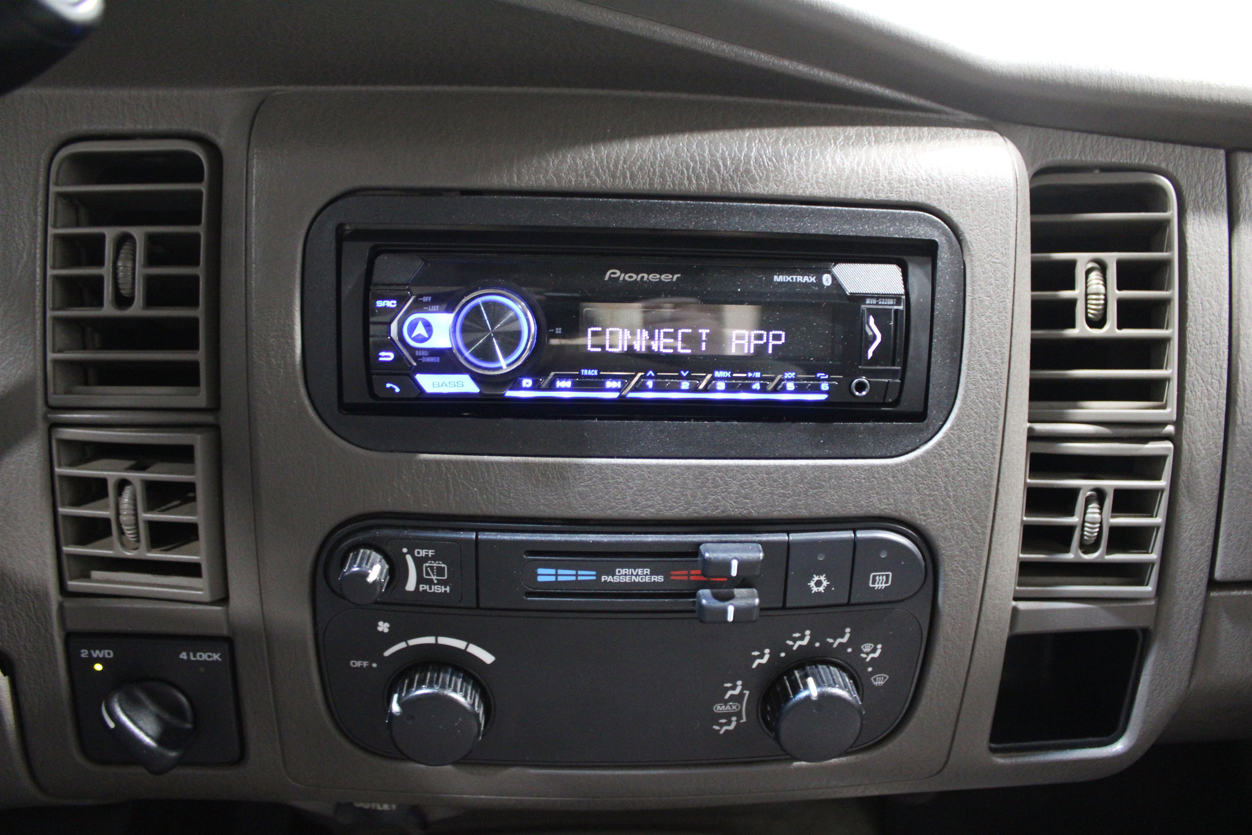 Used 2002 Dodge Durango Sport image 15