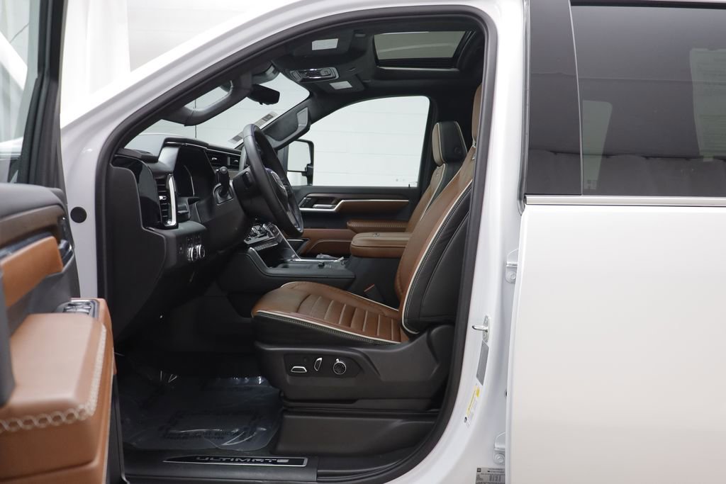 Used 2024 GMC Sierra 2500 Denali Ultimate w/ Max Trailering Package image 5