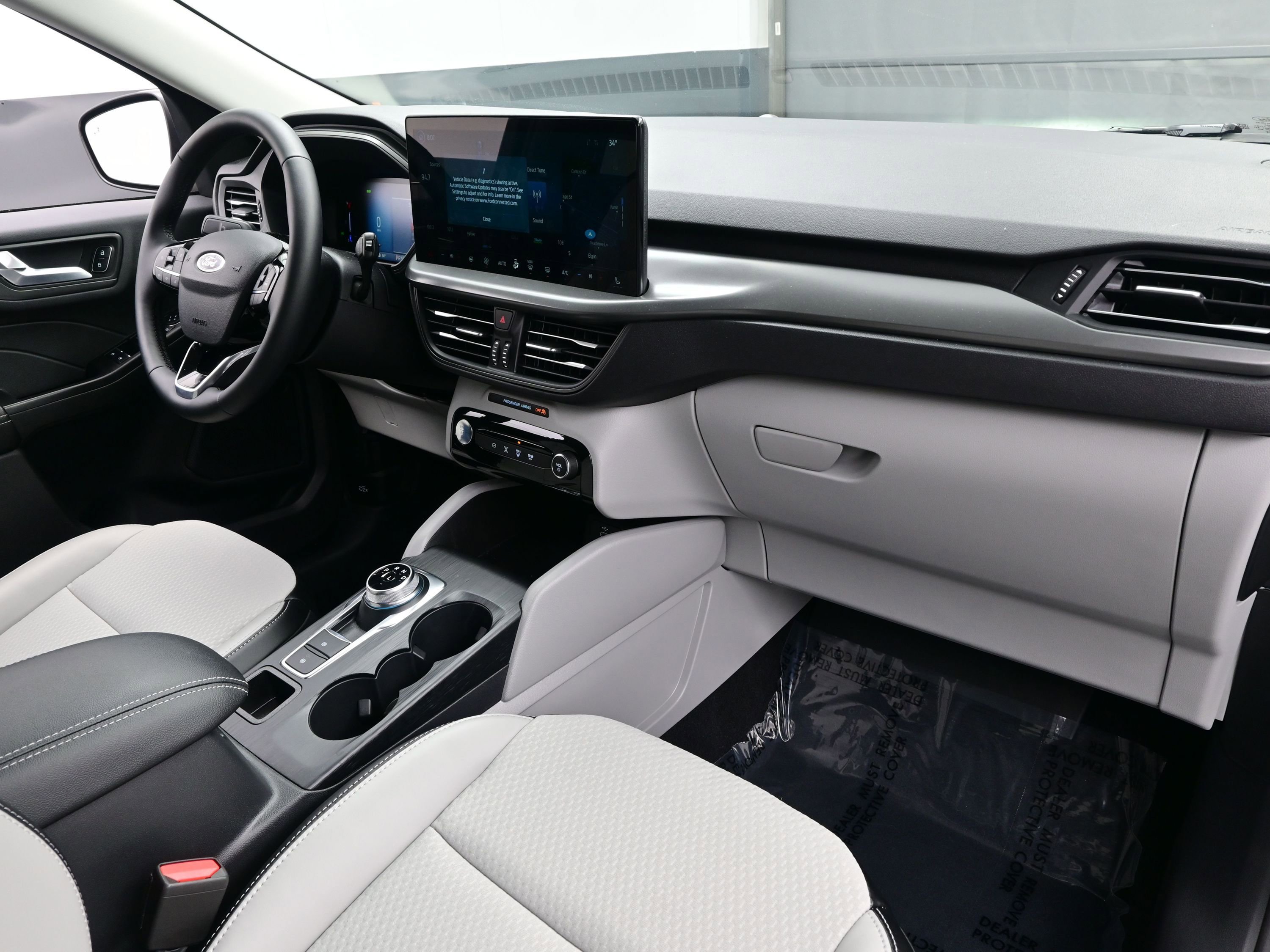 Used 2025 Ford Escape SE image 15