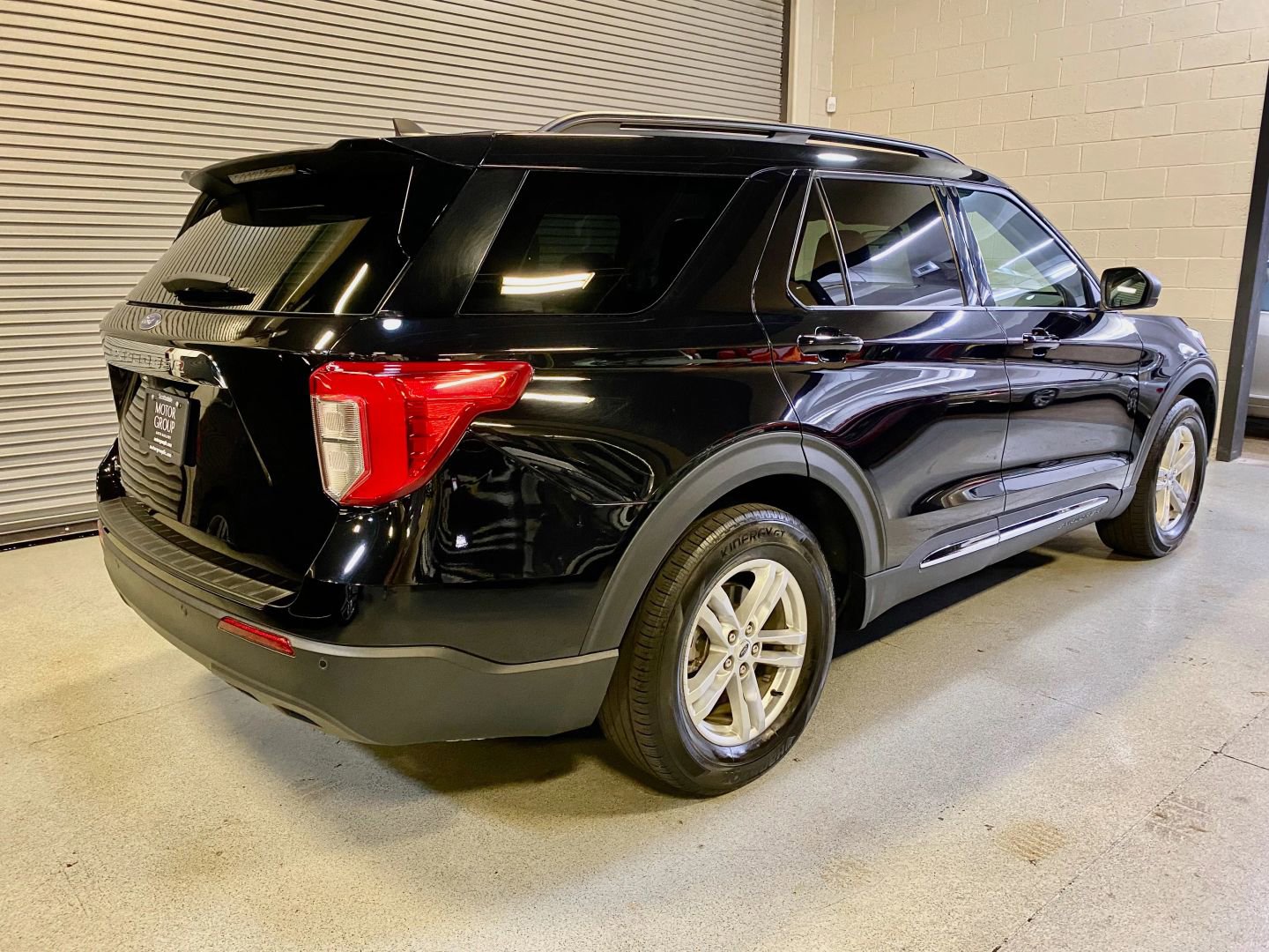 Used 2023 Ford Explorer XLT image 10