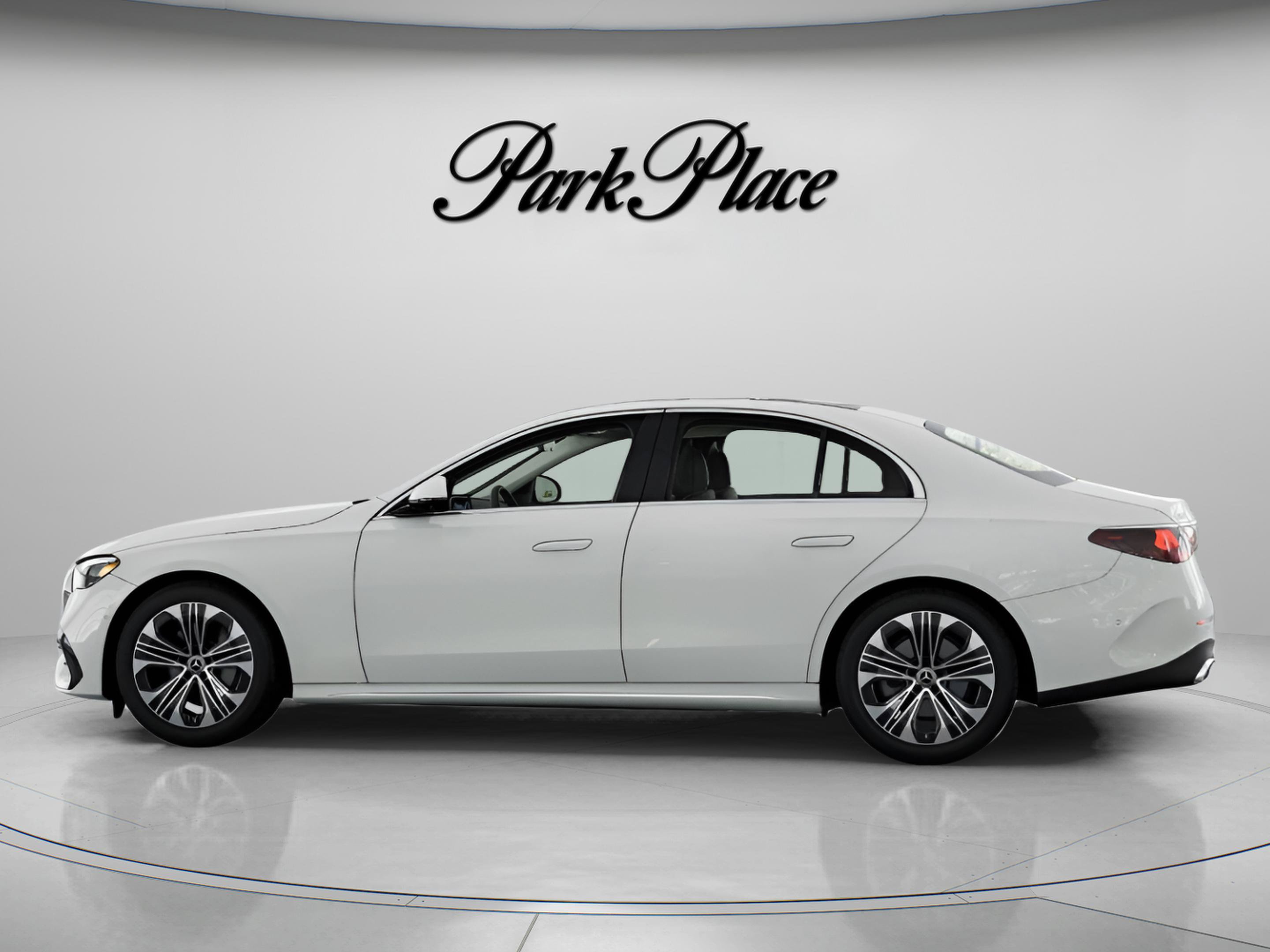 Used 2026 Mercedes-Benz E 350 4MATIC Sedan image 8