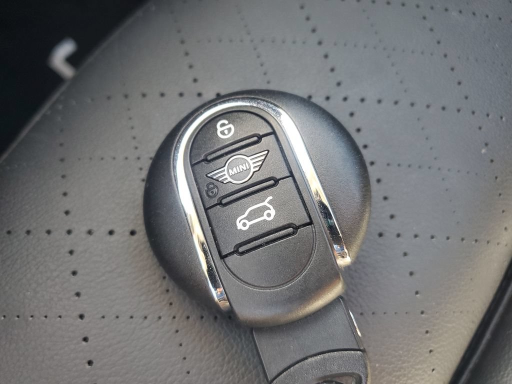 Used 2024 MINI Cooper S w/ Signature Upholstery Package FWD image 23