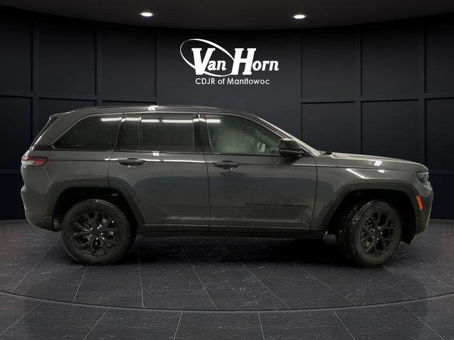New 2026 Jeep Grand Cherokee Altitude image 2
