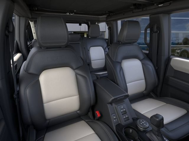 New 2026 Ford Bronco Outer Banks w/ Sasquatch Package AWD/4WD image 11