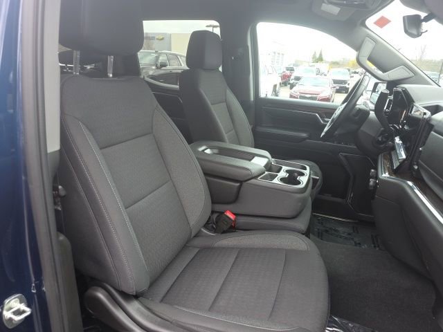 Used 2023 Chevrolet Silverado 1500 LT AWD/4WD image 11
