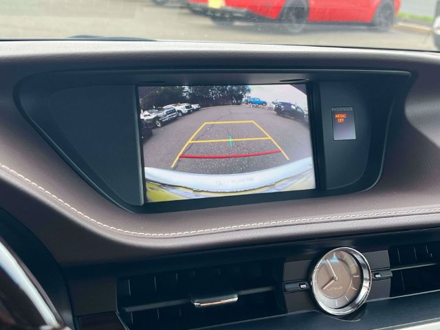 Used 2018 Lexus ES 350 w/ Navigation System Package FWD image 18