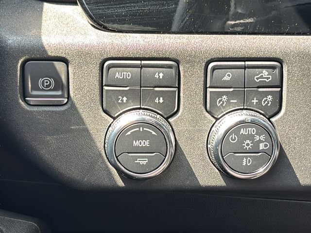 Used 2023 GMC Sierra 1500 SLT w/ SLT Premium Package image 34