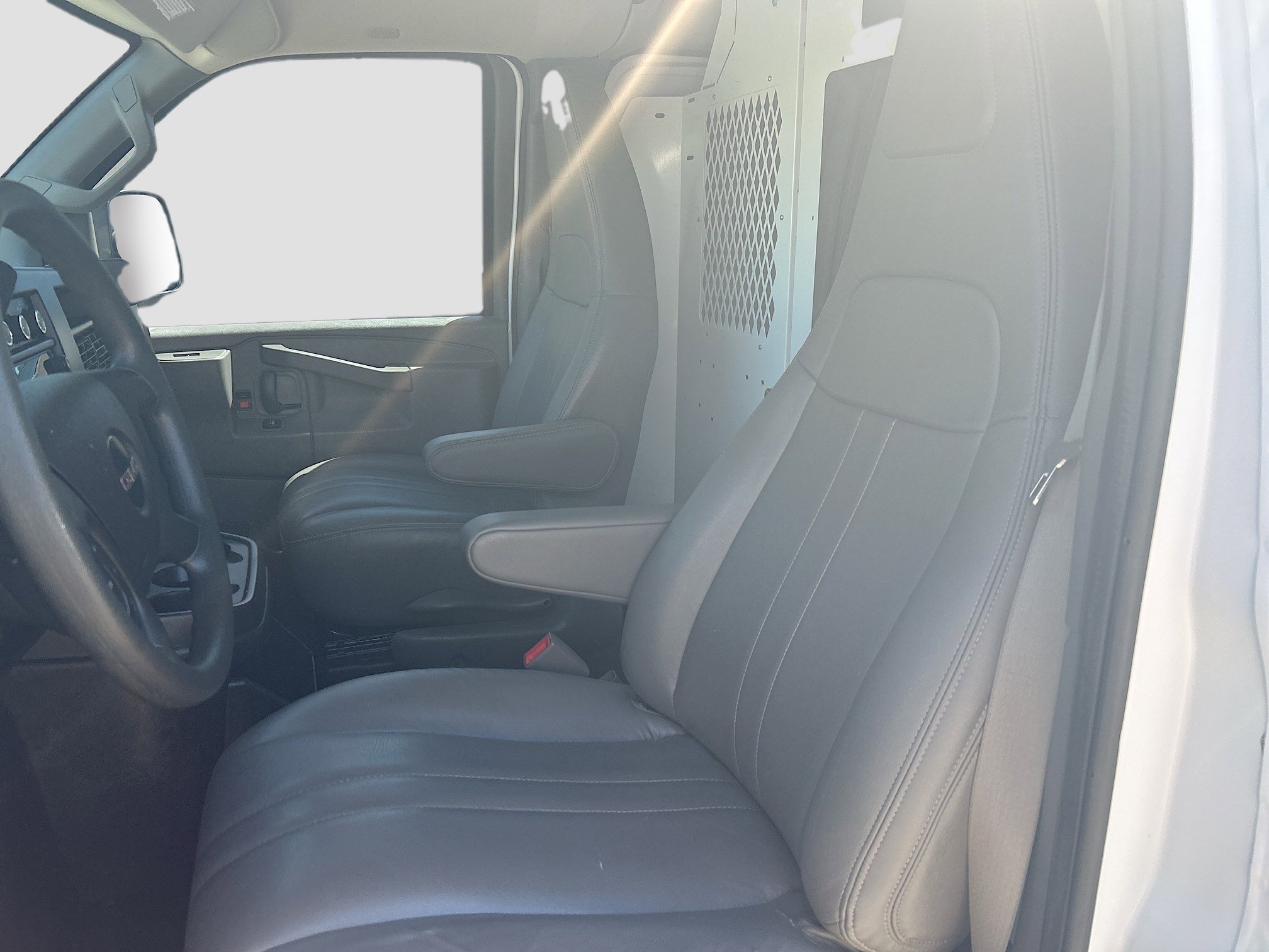 Used 2019 GMC Savana 2500 w/ Driver Convenience Package image 19
