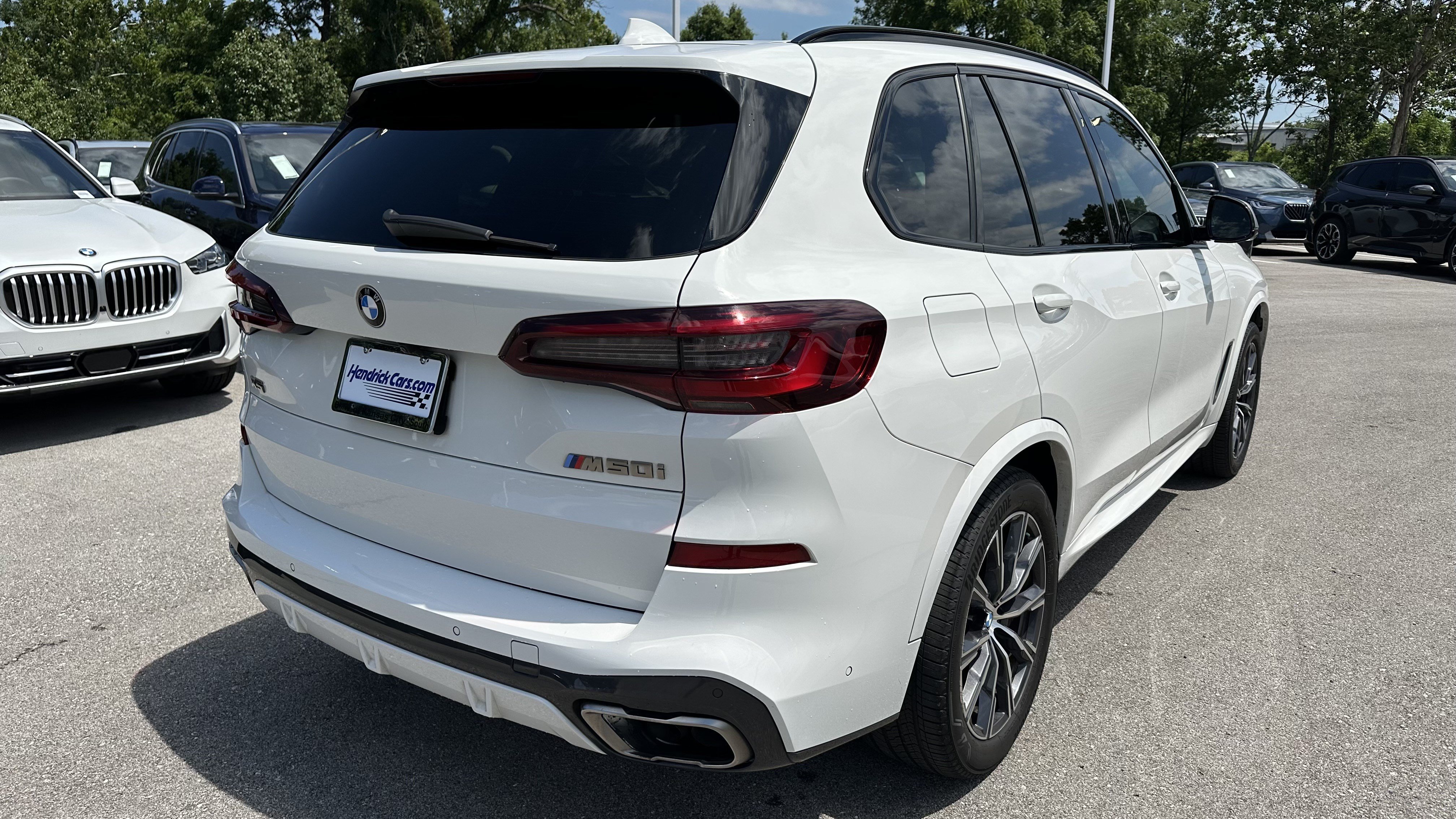Used 2021 BMW X5 M50i w/ Premium Package AWD/4WD image 10