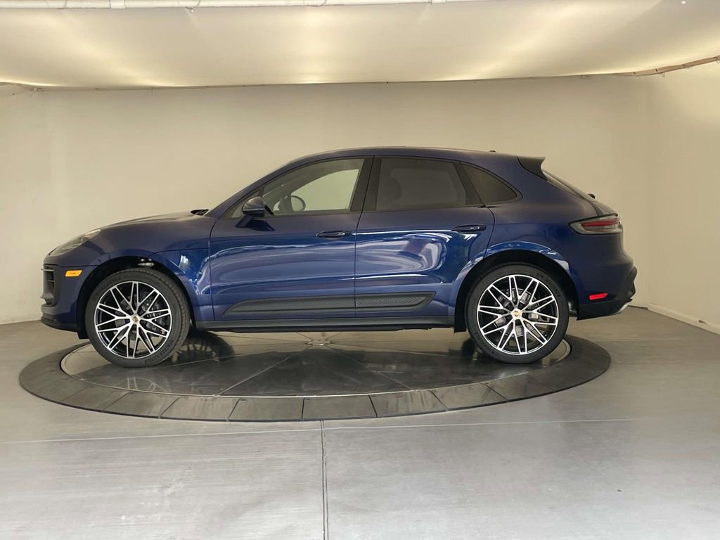 New 2025 Porsche Macan Base image 2