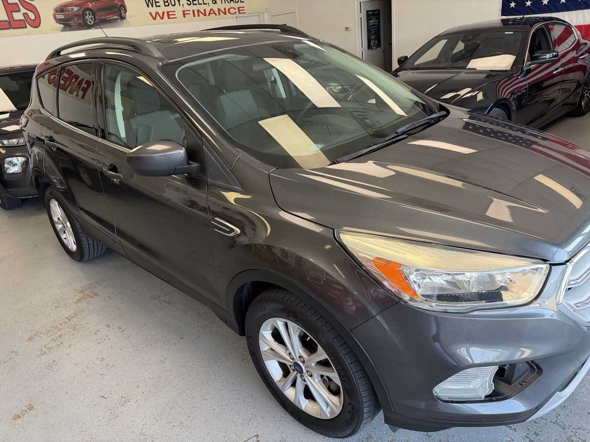 Used 2018 Ford Escape SE AWD/4WD image 5