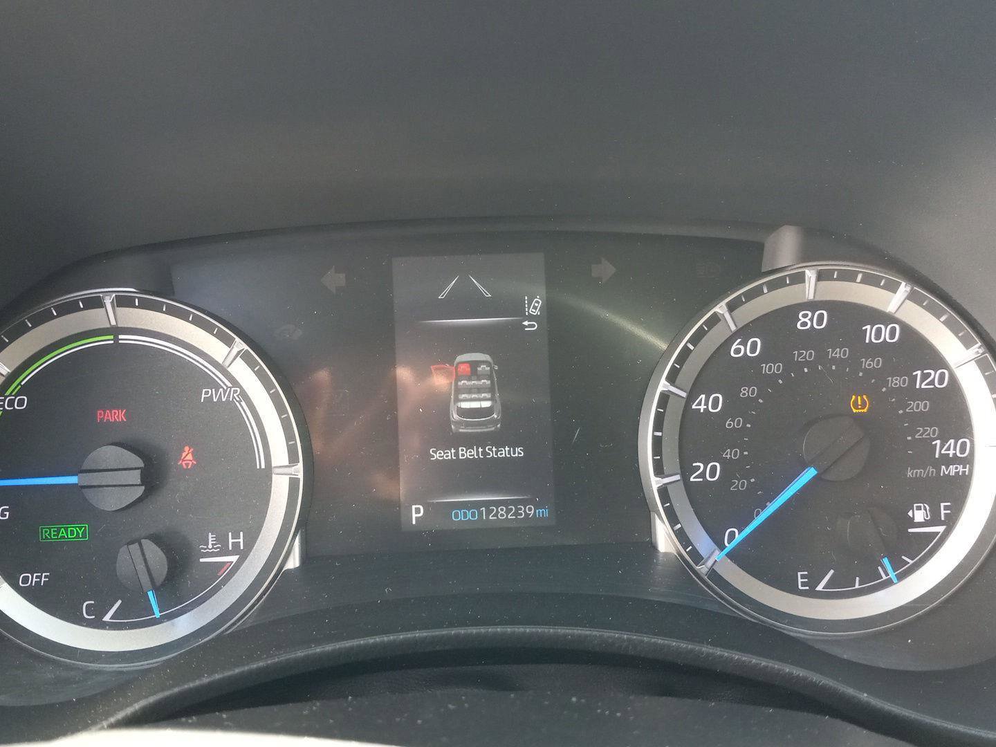 Used 2022 Toyota Highlander LE image 2