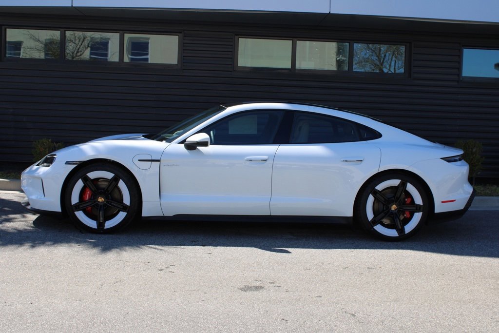 New 2025 Porsche Taycan 4S image 2