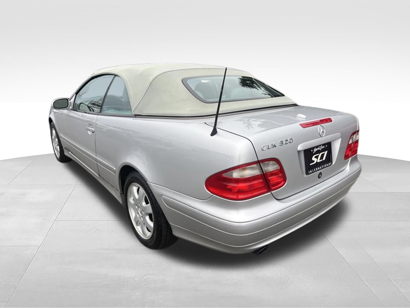 Used 2000 Mercedes-Benz CLK 320 Cabriolet image 3