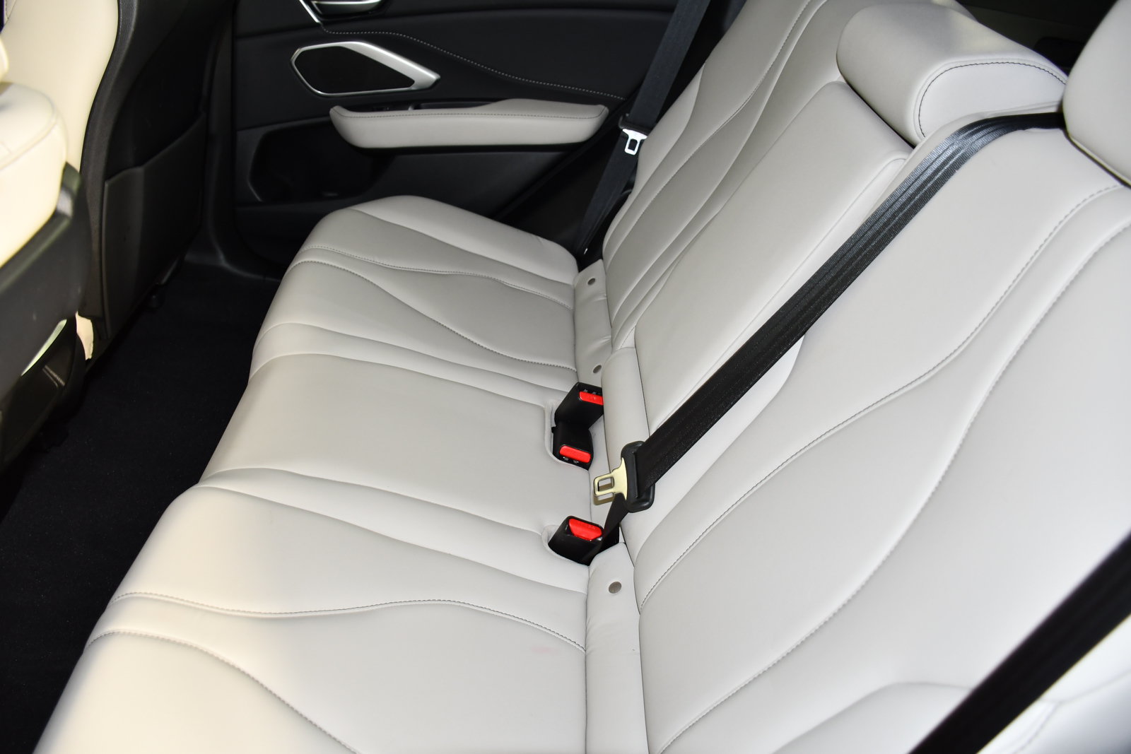 Used 2025 Acura RDX SH-AWD image 47