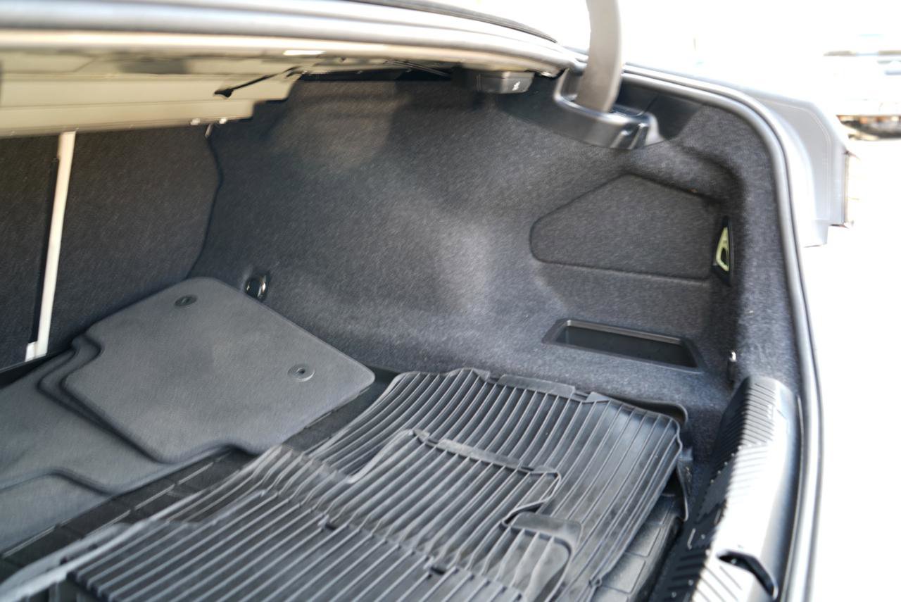 Used 2024 BMW 530i xDrive 530i xDrive Sedan w/ Convenience Package image 51