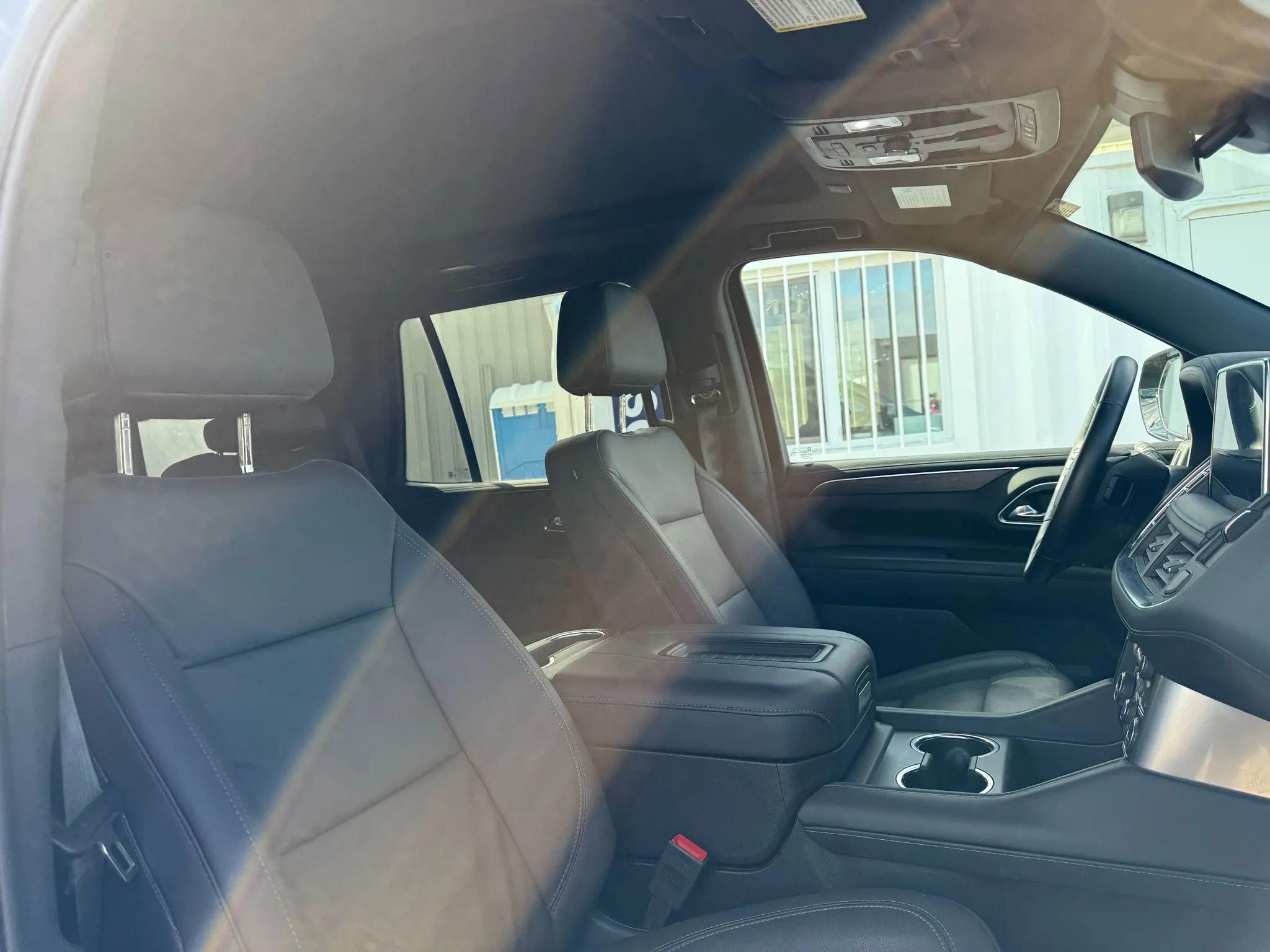 Used 2024 Chevrolet Tahoe Z71 w/ Luxury Package image 29