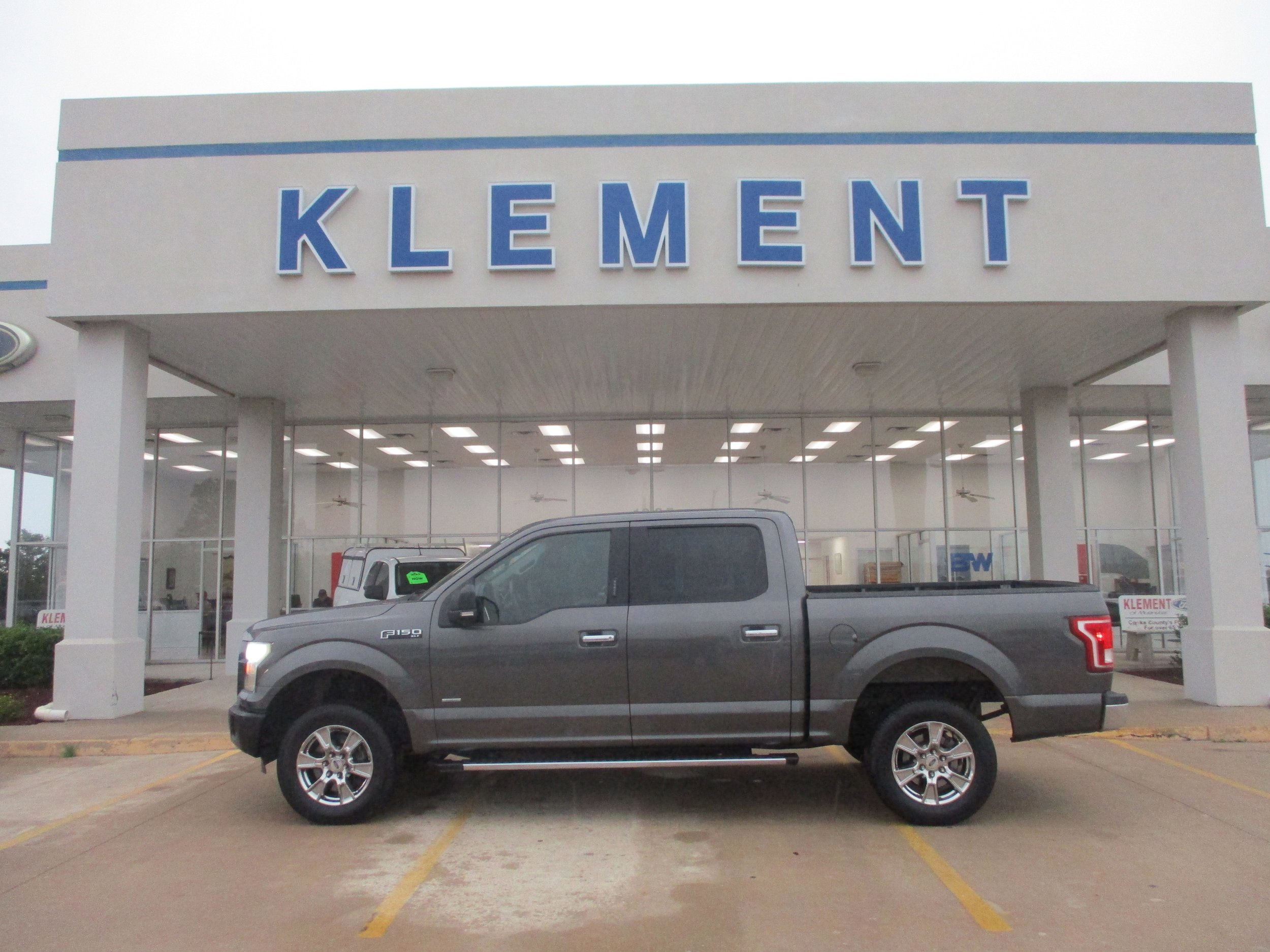Used 2015 Ford F150 XLT w/ Equipment Group 302A Luxury RWD image 1