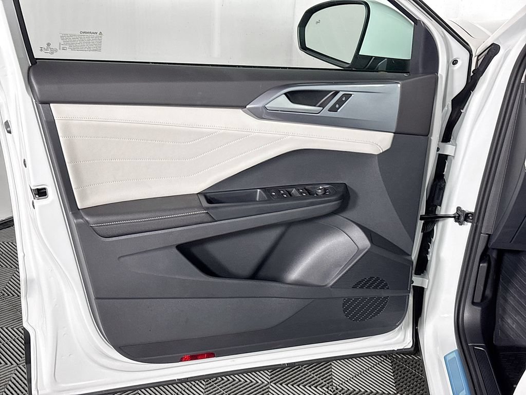 New 2026 Volkswagen Taos SEL AWD/4WD image 10