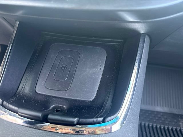 Used 2017 Toyota Avalon Limited w/ All Weather Liner Package FWD image 19