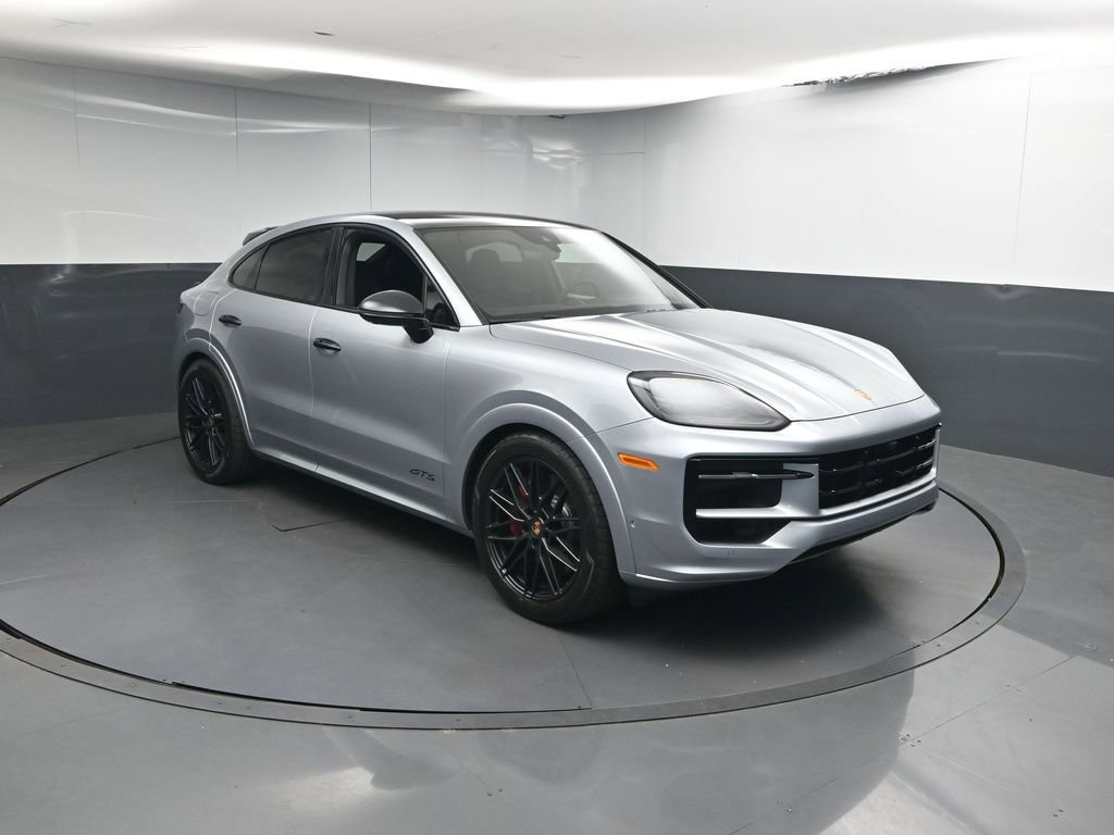 Certified 2025 Porsche Cayenne GTS AWD/4WD image 27