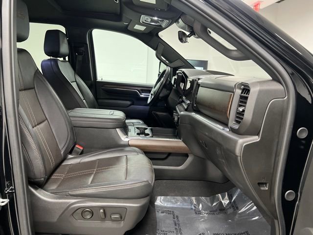 Used 2024 Chevrolet Silverado 3500 High Country w/ Technology Package AWD/4WD image 55