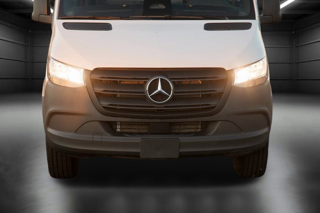 Used 2025 Mercedes-Benz Sprinter 2500 image 12