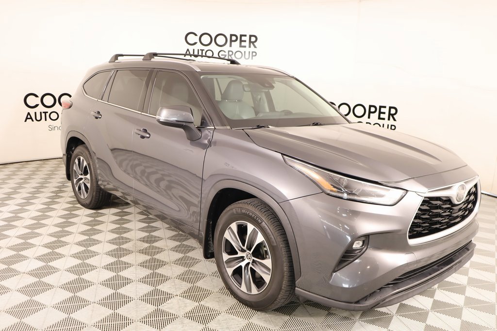 Used 2021 Toyota Highlander XLE