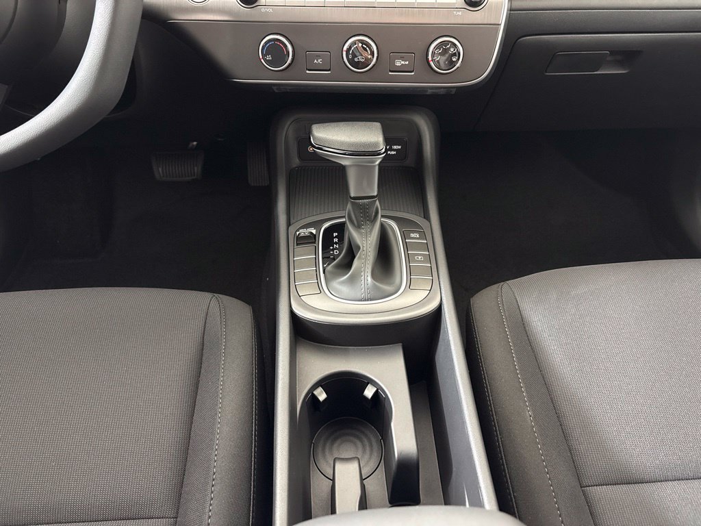 New 2027 Hyundai Kona SE FWD image 23