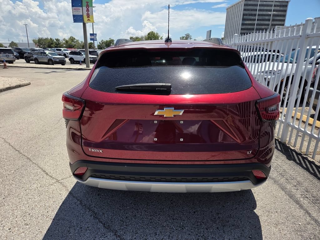Used 2025 Chevrolet Trax LT w/ Driver Confidence Package FWD image 6