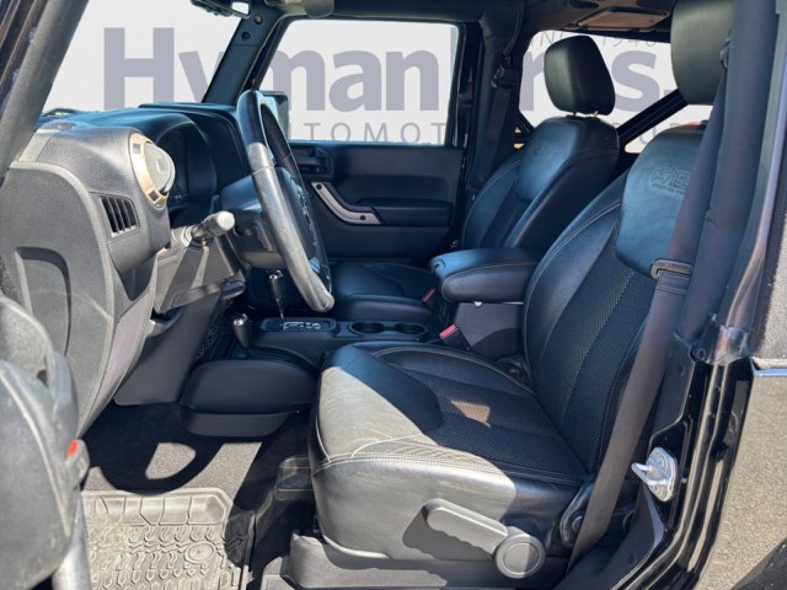 Used 2016 Jeep Wrangler Sahara AWD/4WD image 11