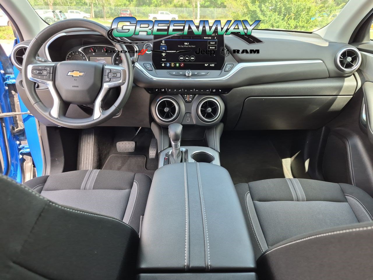 Used 2025 Chevrolet Blazer LT AWD/4WD image 10
