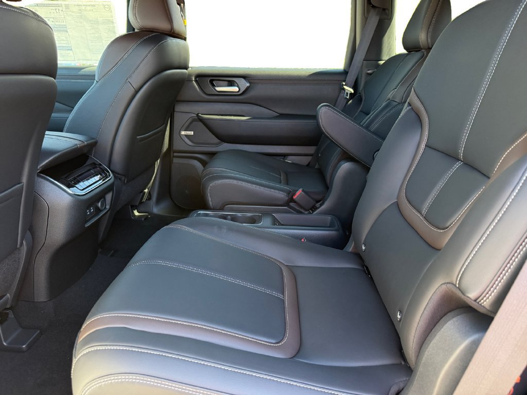 New 2026 Nissan Armada SL w/ Captain's Chari Seat Package AWD/4WD image 14
