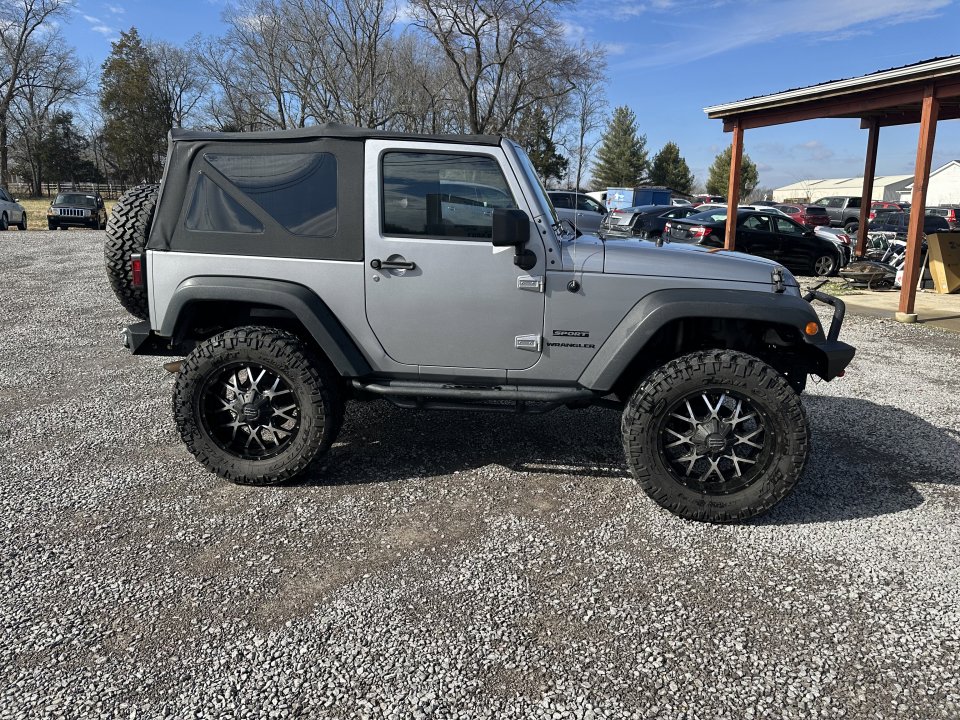 Used 2014 Jeep Wrangler Sport w/ Connectivity Group image 4