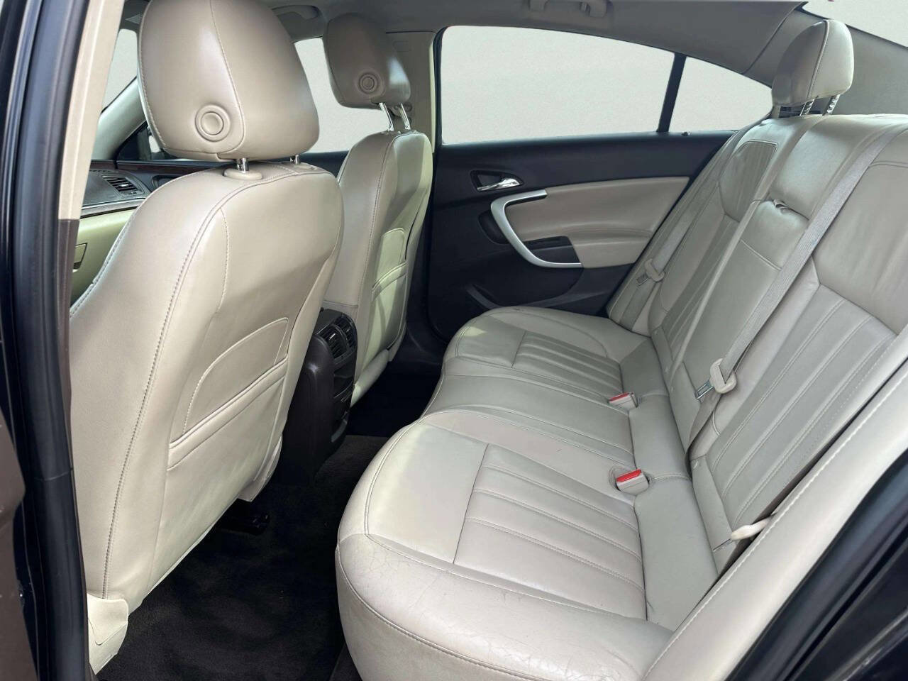 Used 2015 Buick Regal Premium w/ Experience Buick Package image 11