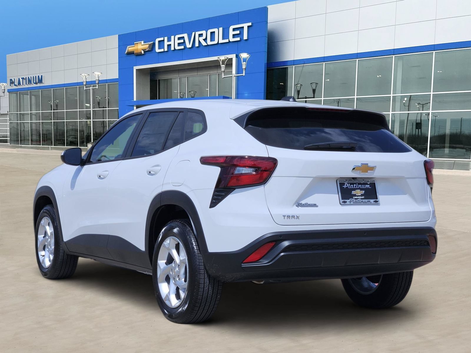 New 2026 Chevrolet Trax LS w/ LS Convenience Package FWD image 4