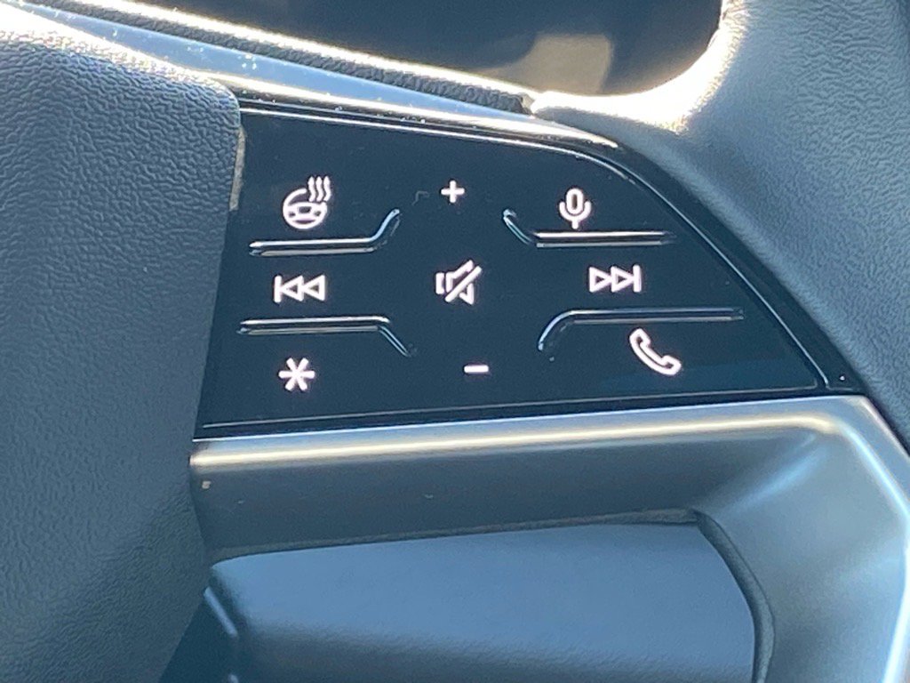 Used 2025 Audi Q6 e-tron Premium Plus w/ Premium Plus image 7