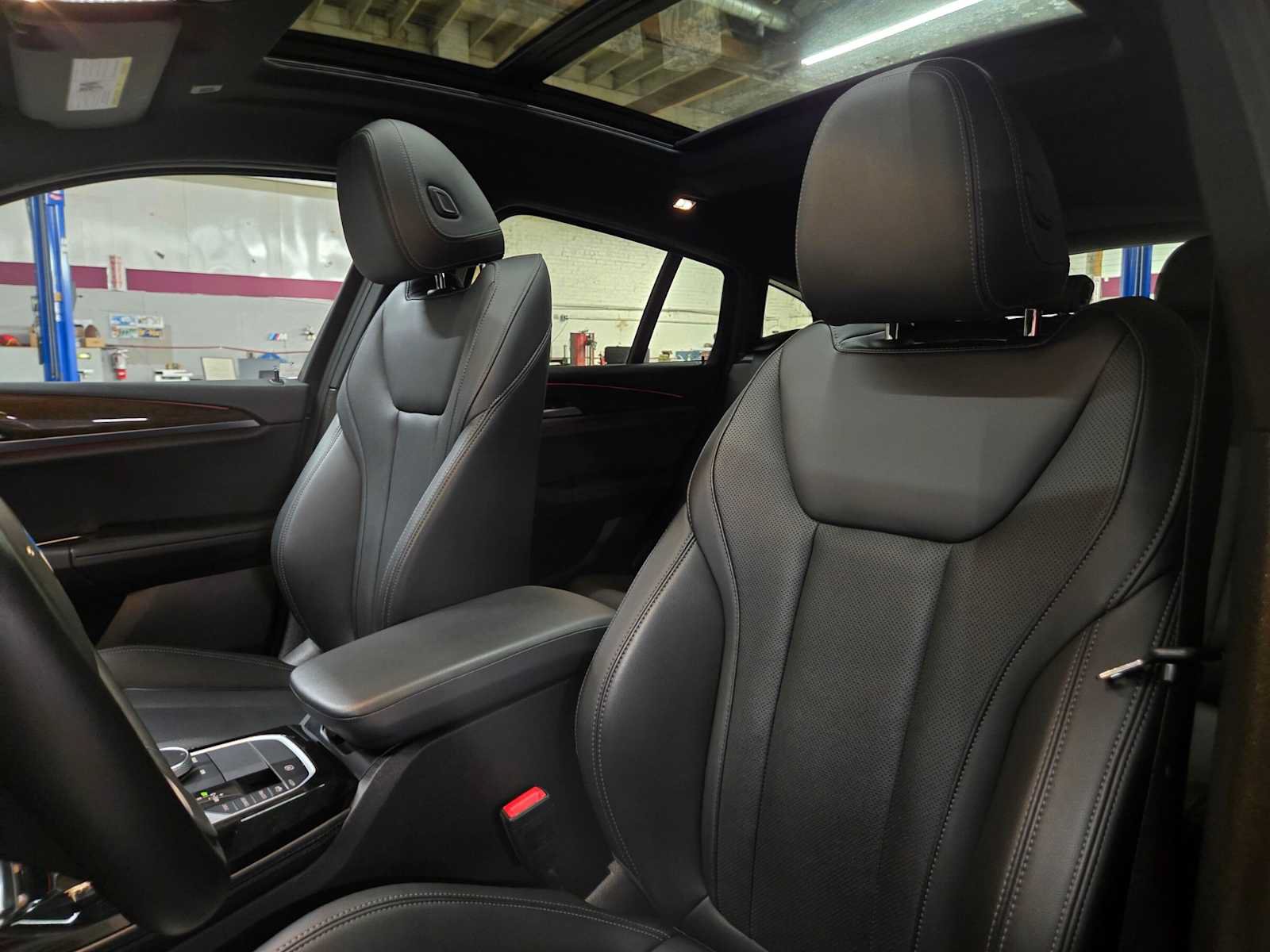 Used 2023 BMW X4 xDrive30i w/ Premium Package AWD/4WD image 21