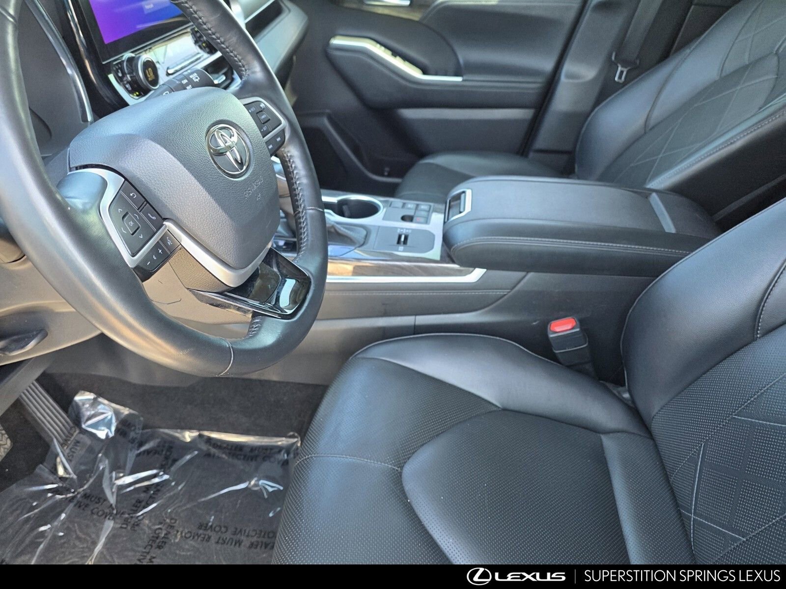 Used 2023 Toyota Highlander Platinum image 12