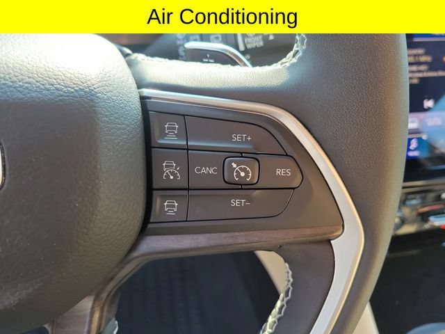 Used 2023 Jeep Grand Cherokee 4WD 4xe w/ Luxury Tech Group II image 12