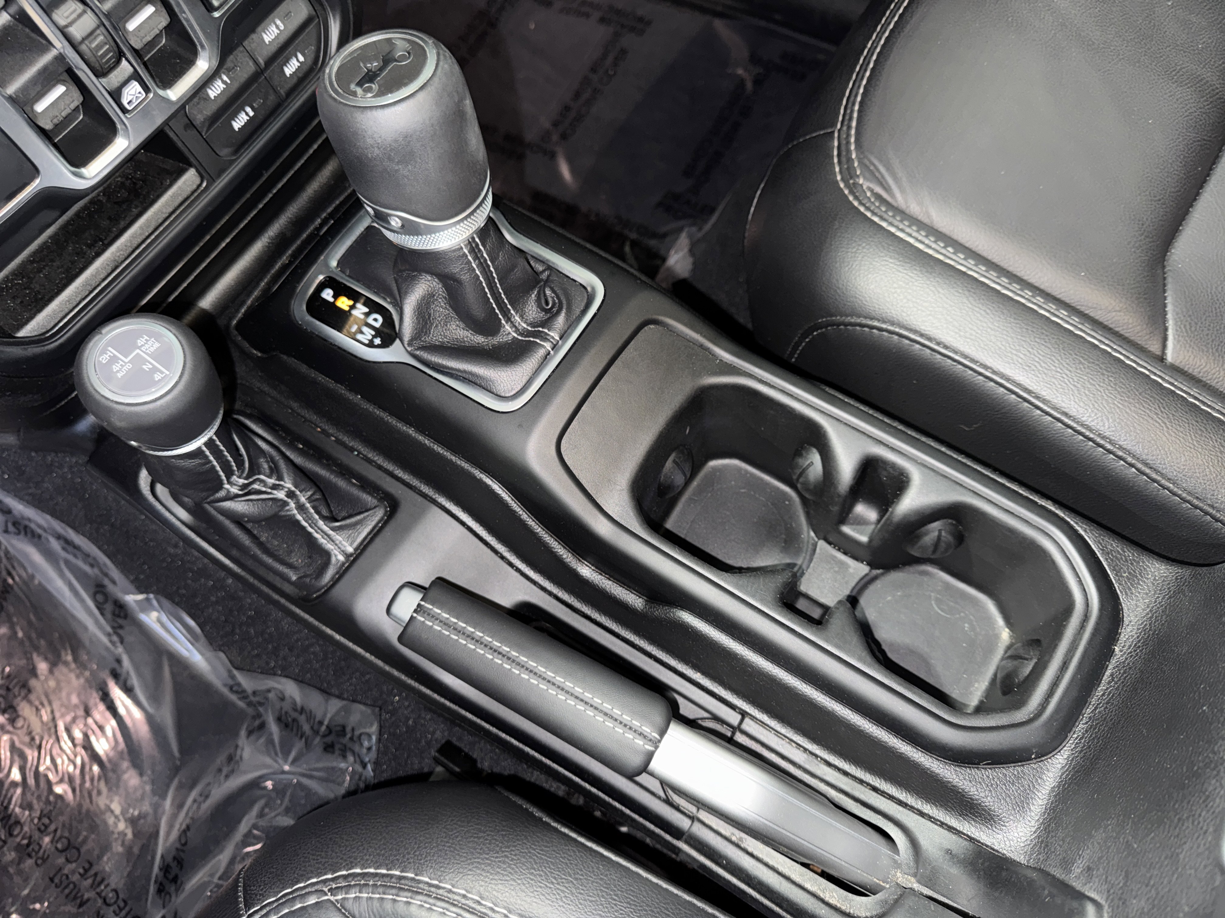 Used 2019 Jeep Wrangler Unlimited Sahara image 28