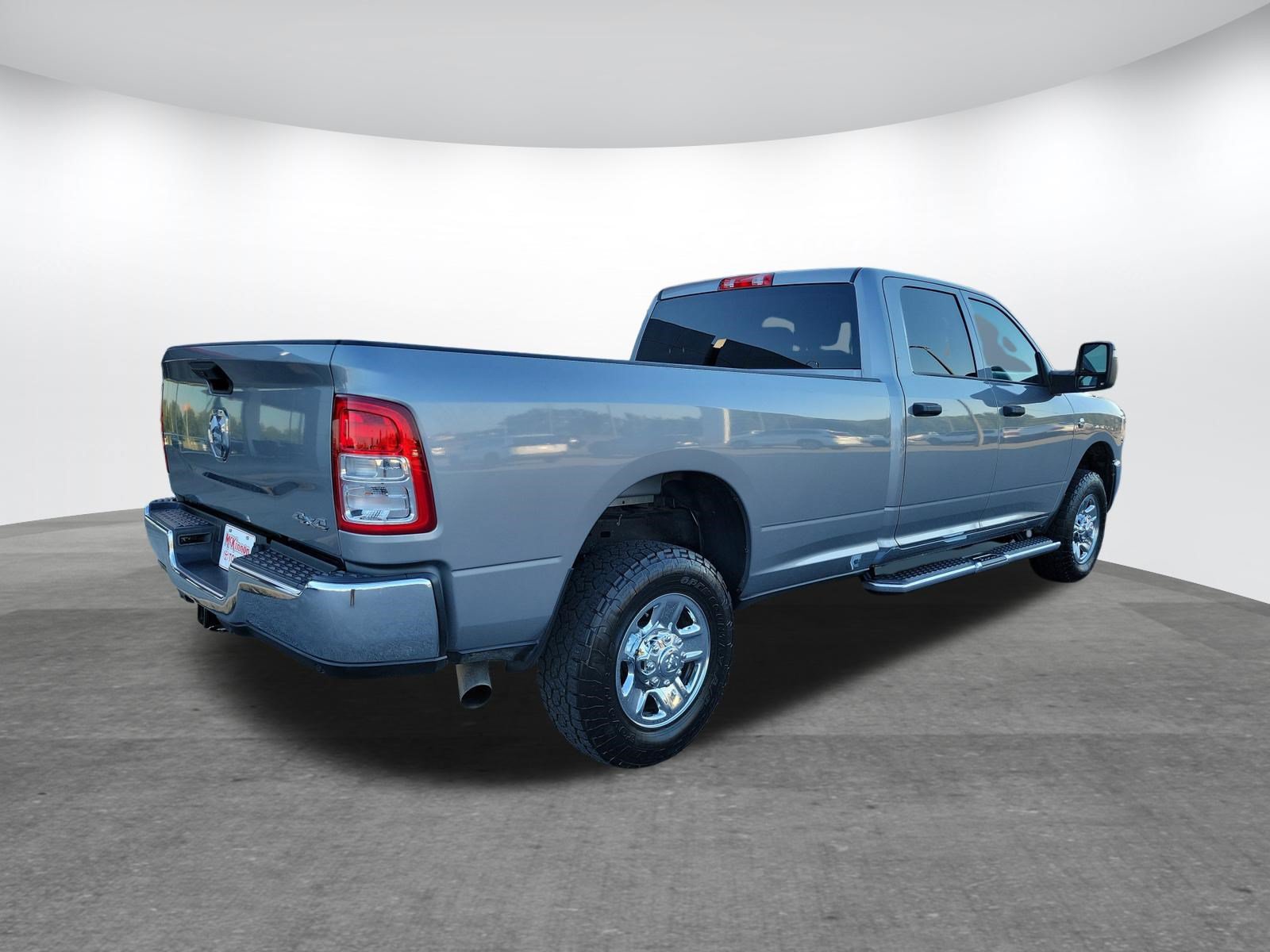 Used 2024 RAM 2500 Tradesman w/ Chrome Appearance Group AWD/4WD image 5