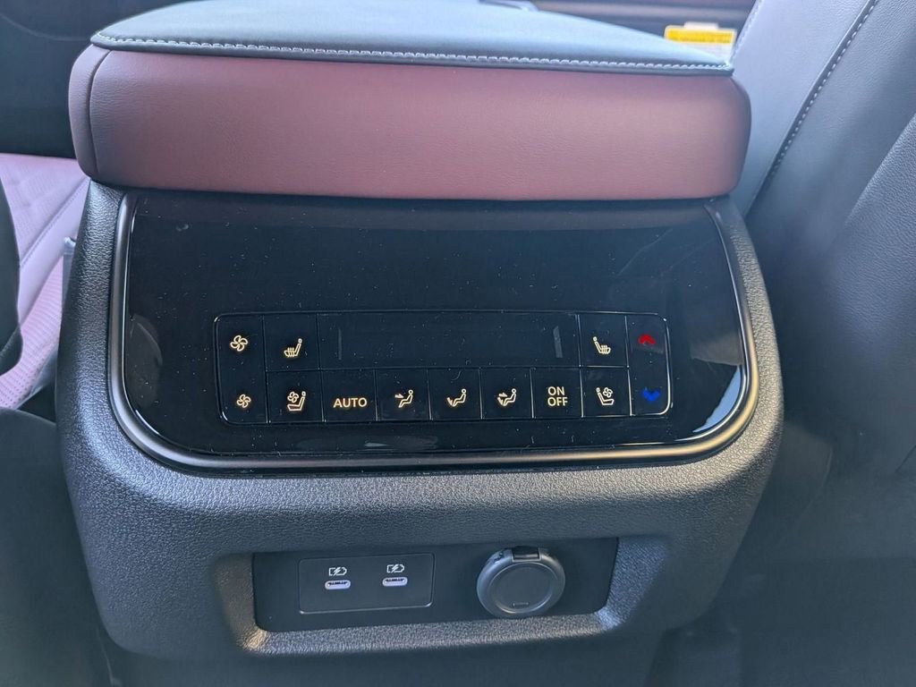 New 2026 INFINITI QX80 Autograph w/ Premium Cargo Package image 29