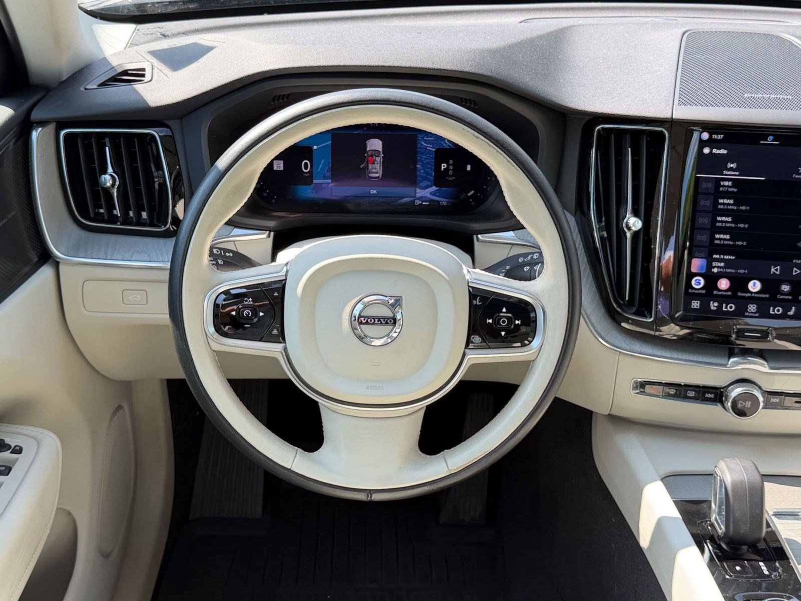 Used 2024 Volvo XC60 B5 Plus w/ Climate Package AWD/4WD image 27